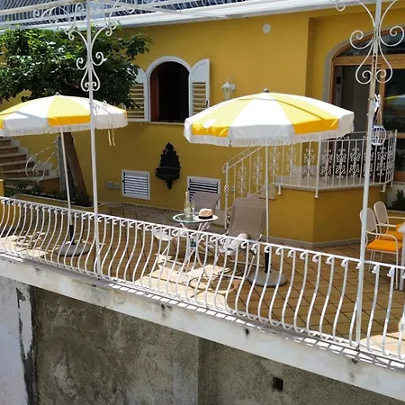 Domus Floris Positano